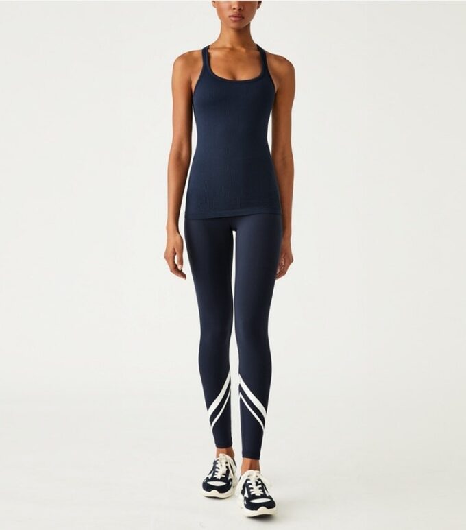 Nahtloses Tanktop mit integrierter Cup-BH Nahtloses Tanktop mit integrierter Cup-BH
