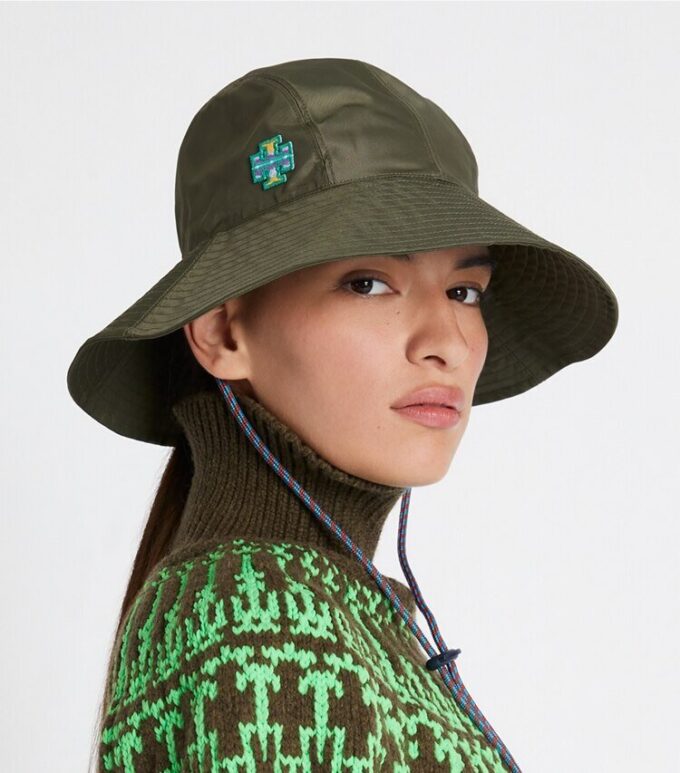 Bucket Hat mit breiter Krempe Bucket Hat mit breiter Krempe