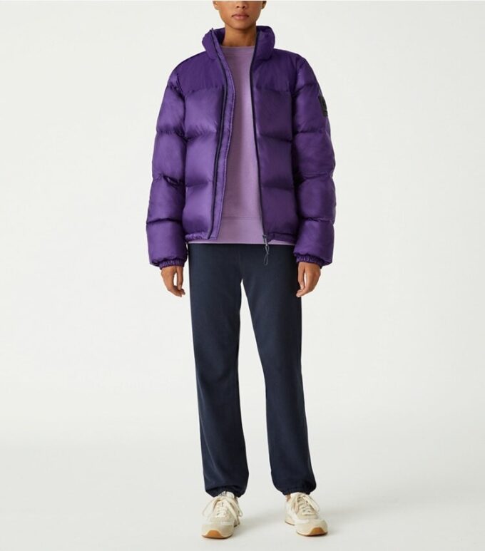Nylon-Daunenjacke mit Kapuze und Kontraststreifen Nylon-Daunenjacke mit Kapuze und Kontraststreifen