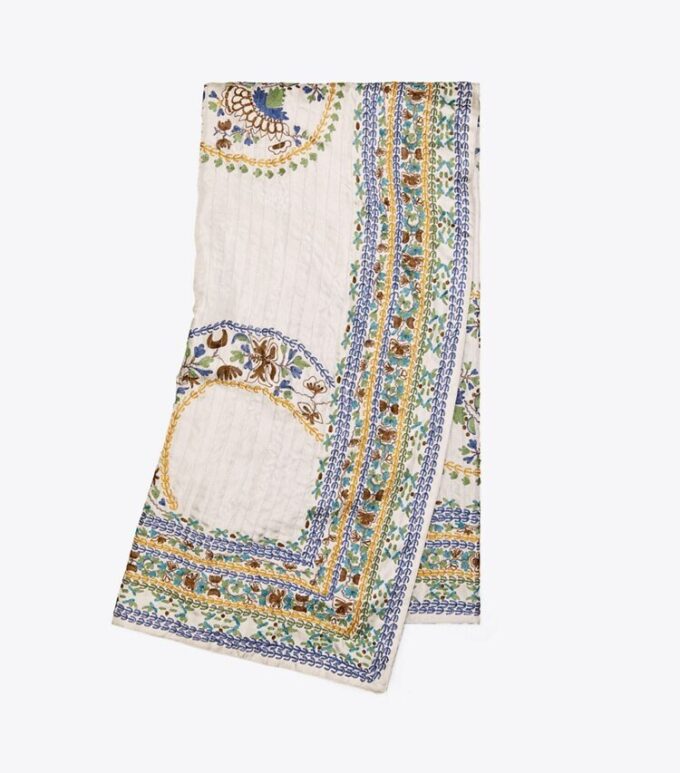 Oversized-Schal mit Keramikplatten-Stickerei Oversized-Schal mit Keramikplatten-Stickerei
