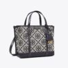 Perry T Monogram Kleine Dreifach-Tasche Perry T Monogram Kleine Dreifach-Tasche