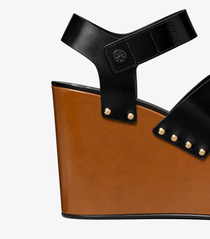 Plateauschuhe mit Nieten Plateauschuhe mit Nieten