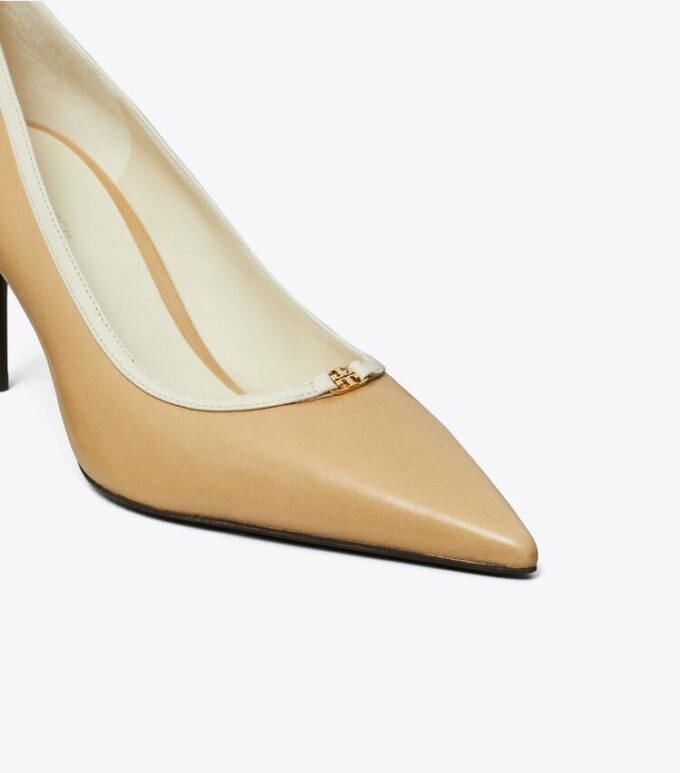 Pumps mit Double T-Schnalle Pumps mit Double T-Schnalle