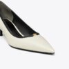 Pumps mit Double T-Schnalle und niedrigem Absatz Pumps mit Double T-Schnalle und niedrigem Absatz