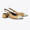 Pumps mit Kappe und Fersenriemen Pumps mit Kappe und Fersenriemen