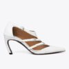 Pumps mit mehreren Schnallen Pumps mit mehreren Schnallen