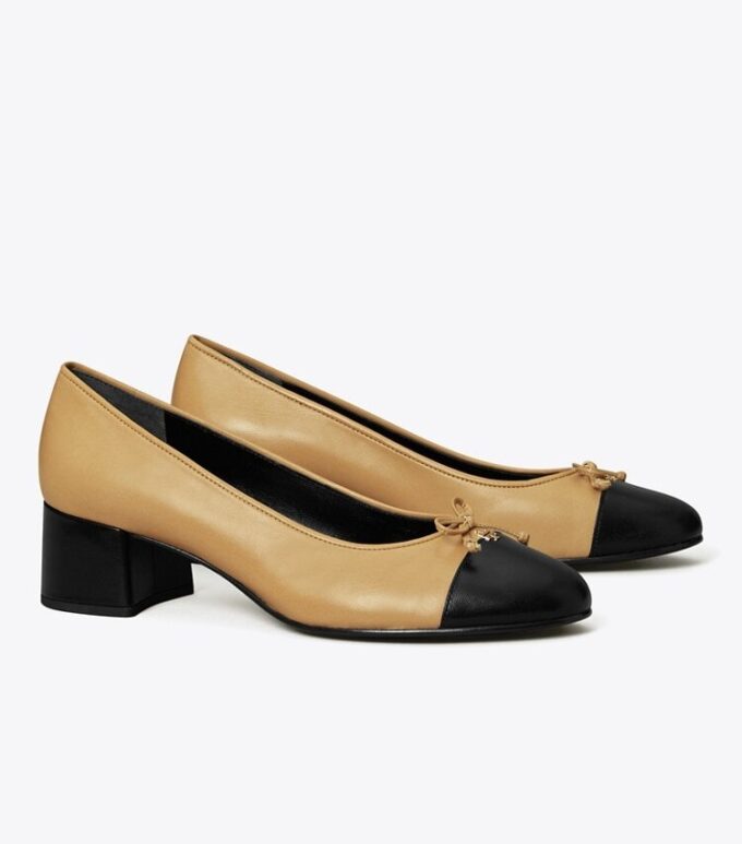 Pumps mit Zehenkappe Pumps mit Zehenkappe