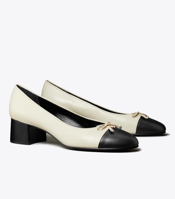 Pumps mit Zehenkappe Pumps mit Zehenkappe
