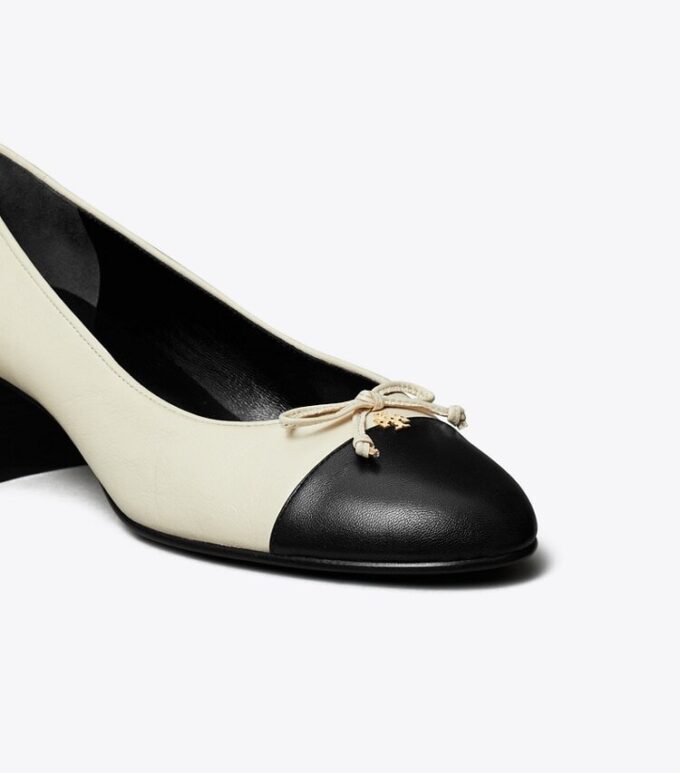 Pumps mit Zehenkappe Pumps mit Zehenkappe
