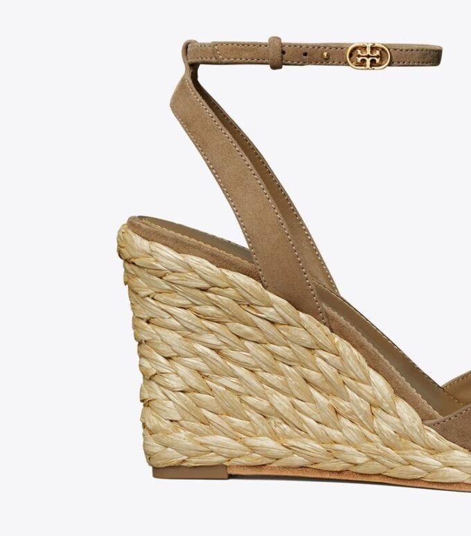 Raffia-Keilabsatzsandale Raffia-Keilabsatzsandale