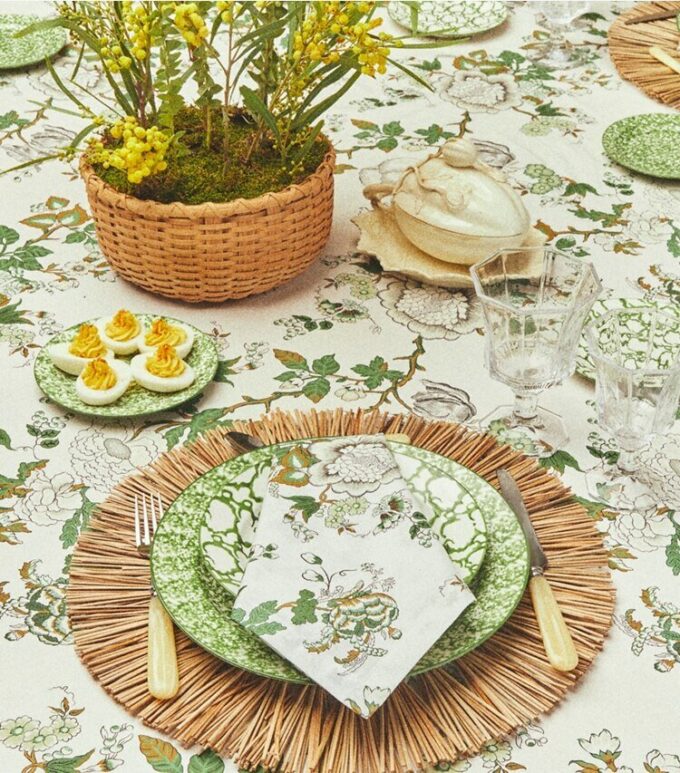 Runde Tischdecke „Happy Times Bouquet”, 132″ Runde Tischdecke „Happy Times Bouquet”, 132″