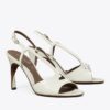 Sandale mit gedrehtem Absatz Sandale mit gedrehtem Absatz