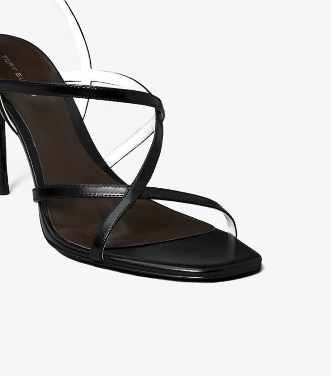 Sandale mit mehreren Riemen und Absatz Sandale mit mehreren Riemen und Absatz