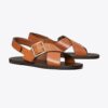 Sandalen mit gekreuzten Riemen Sandalen mit gekreuzten Riemen