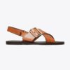 Sandalen mit gekreuzten Riemen Sandalen mit gekreuzten Riemen