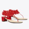 Sandalen mit Perlenverzierung und Absatz Sandalen mit Perlenverzierung und Absatz