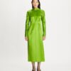 Satin-Kleid mit hohem Kragen Satin-Kleid mit hohem Kragen
