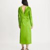 Satin-Kleid mit hohem Kragen Satin-Kleid mit hohem Kragen
