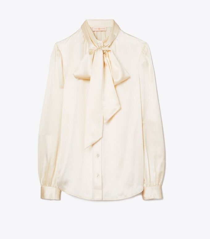 Satinbluse mit Schleife Satinbluse mit Schleife