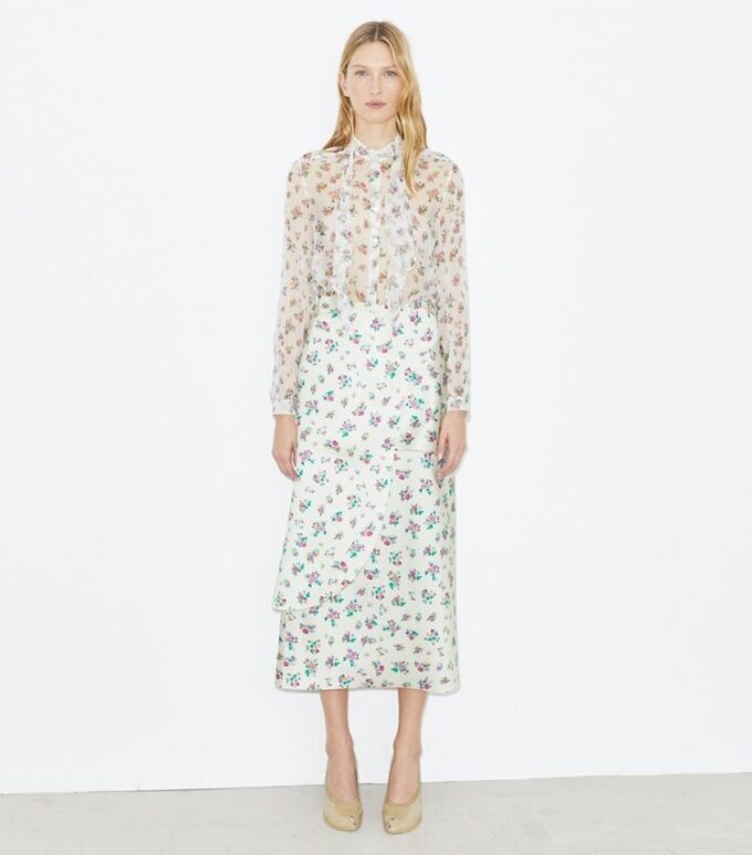 Seidenbluse mit Schleife Seidenbluse mit Schleife