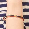 Serif-T Emailliertes stapelbares Armband Serif-T Emailliertes stapelbares Armband