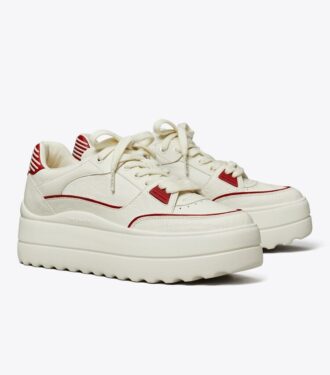 Stage Sneaker