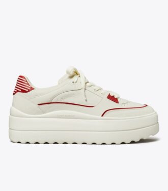 Stage Sneaker
