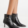 Stiefelette mit Absatz und Double T-Schnalle Stiefelette mit Absatz und Double T-Schnalle