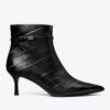 Stiefelette mit Absatz und Double T-Schnalle Stiefelette mit Absatz und Double T-Schnalle