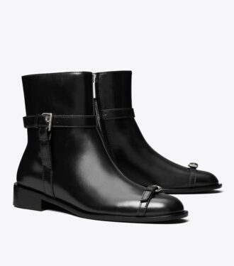Stiefelette mit mehreren Schnallen