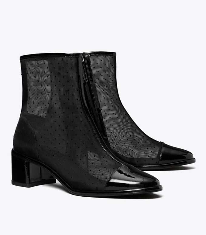 Stiefelette mit niedriger Ferse und Zehenkappe Stiefelette mit niedriger Ferse und Zehenkappe