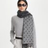 T Monogram Oblong Schal T Monogram Oblong Schal