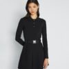 Tech-Strick-Mini-Polo-Kleid mit langen Ärmeln Tech-Strick-Mini-Polo-Kleid mit langen Ärmeln