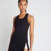 Tenniskleid aus Funktionsjersey mit Seitenschlitz Tenniskleid aus Funktionsjersey mit Seitenschlitz