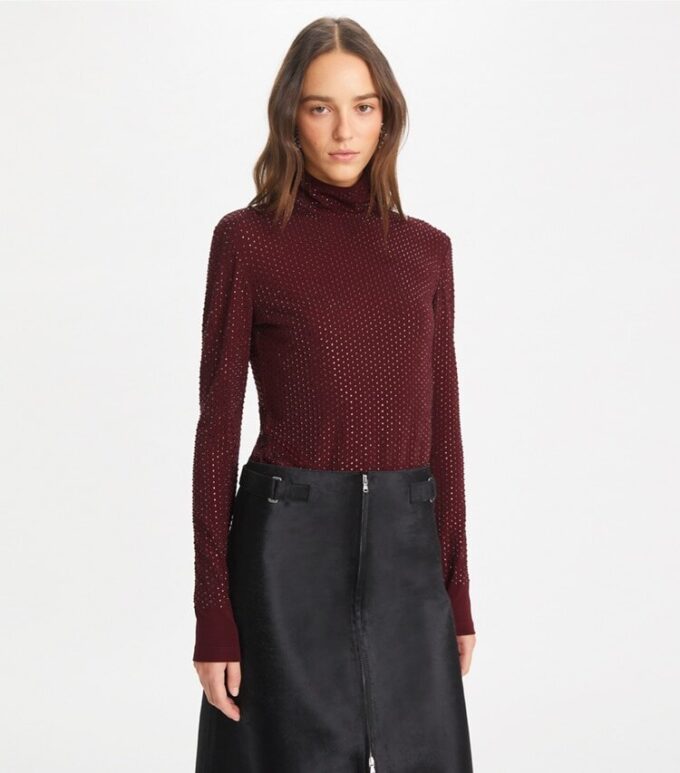 Verzierter Rollkragenpullover aus Viskose-Jersey Verzierter Rollkragenpullover aus Viskose-Jersey