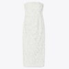 Verziertes Leinenkleid Verziertes Leinenkleid
