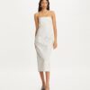Verziertes Leinenkleid Verziertes Leinenkleid