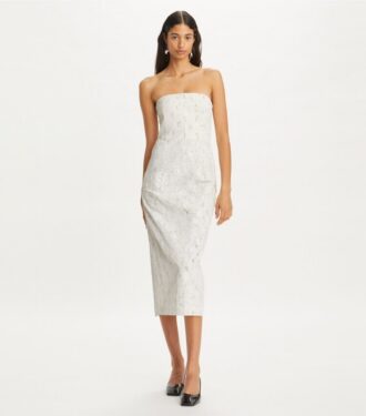 Verziertes Leinenkleid