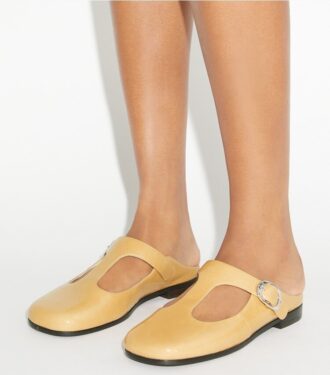 Violette Mules mit T-Riemen