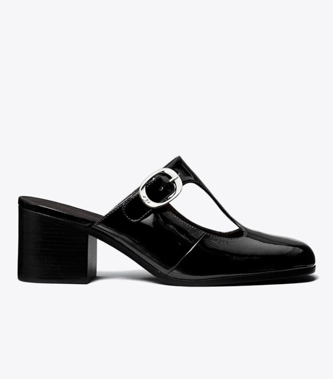 Violette Pantolette mit T-Riemchen und Absatz Violette Pantolette mit T-Riemchen und Absatz