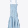 Viskose-Kleid mit Schulterbändern und Smokdetails Viskose-Kleid mit Schulterbändern und Smokdetails