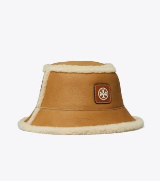 Wendbarer Bucket Hat aus Lammfell