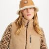 Wendbarer Bucket Hat aus Lammfell Wendbarer Bucket Hat aus Lammfell