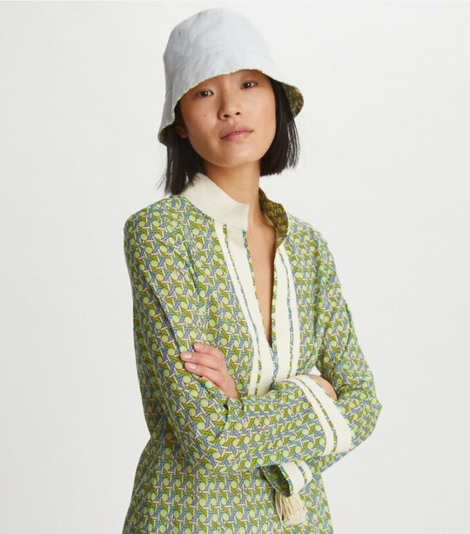 Wendbarer Bucket Hat mit kurzer Krempe und Korbmuster Wendbarer Bucket Hat mit kurzer Krempe und Korbmuster