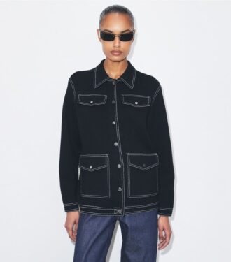 Wolljacke mit Ziernähten