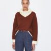 Wollpullover mit kontrastierendem Kragen Wollpullover mit kontrastierendem Kragen