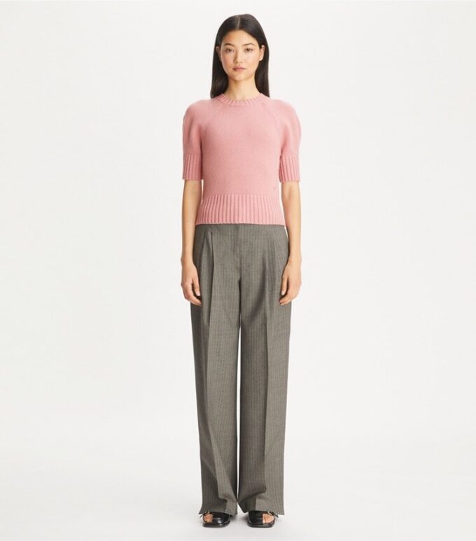 Wollpullover mit Rundhalsausschnitt Wollpullover mit Rundhalsausschnitt