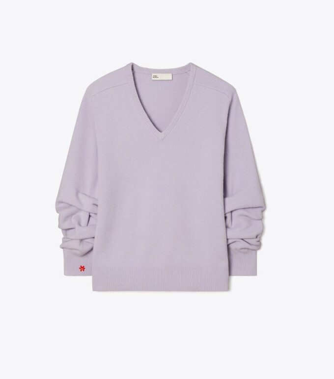 Wollpullover mit V-Ausschnitt Wollpullover mit V-Ausschnitt
